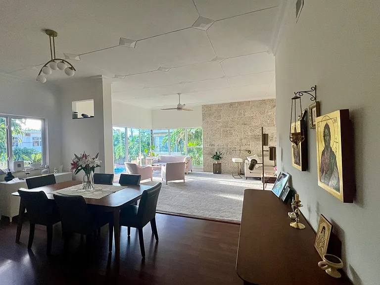 9400 E Bay Harbor Dr #3 — Photo 3