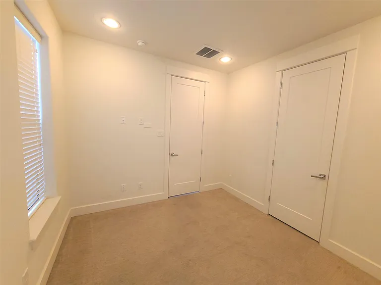 2610 Polk St — Photo 9