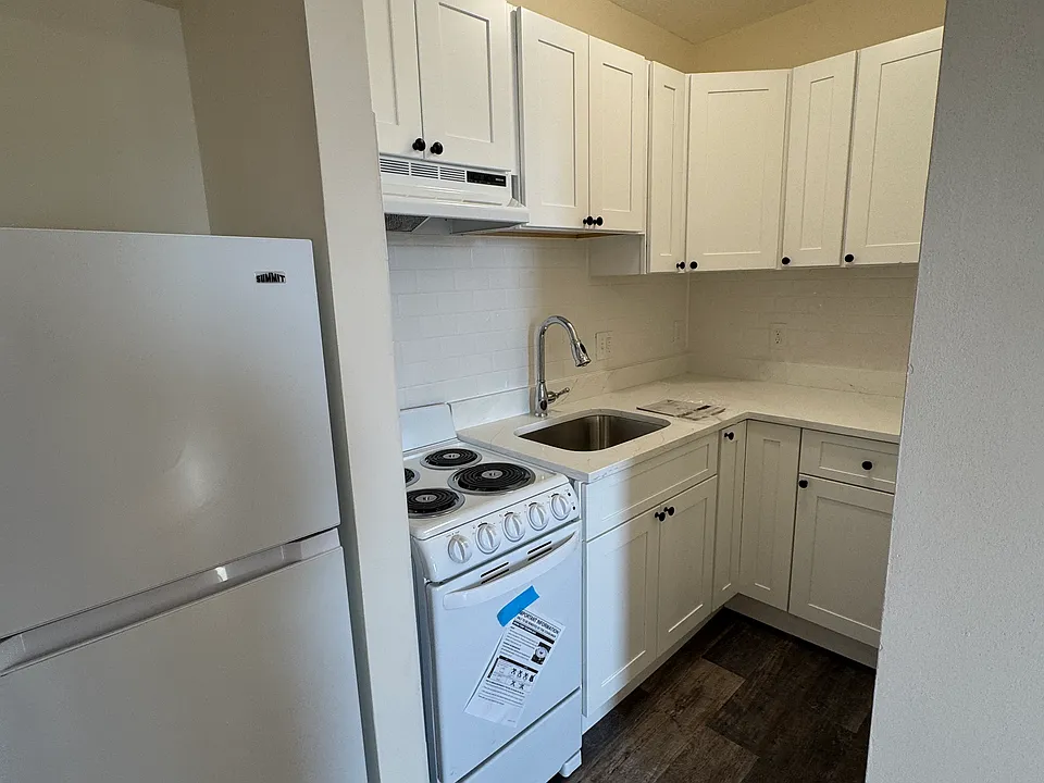 160 N Beacon St #22