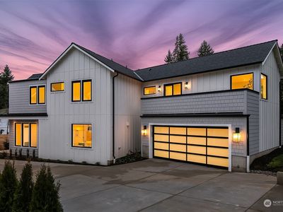 10617 NE 57th Street, Kirkland, WA, 98033