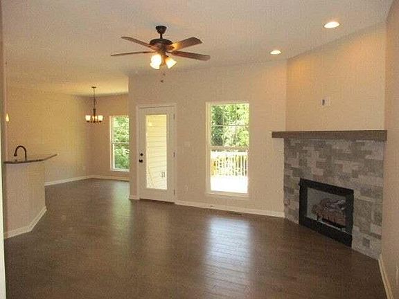 5th image of 149 Hutton Ct