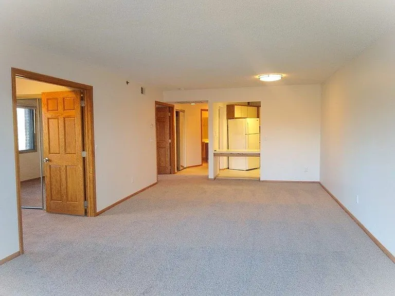 Oak Pointe Apartments — Photo 65