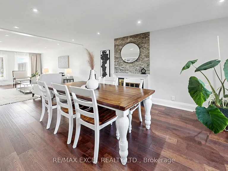 43 Piccadilly Rd — Photo 7