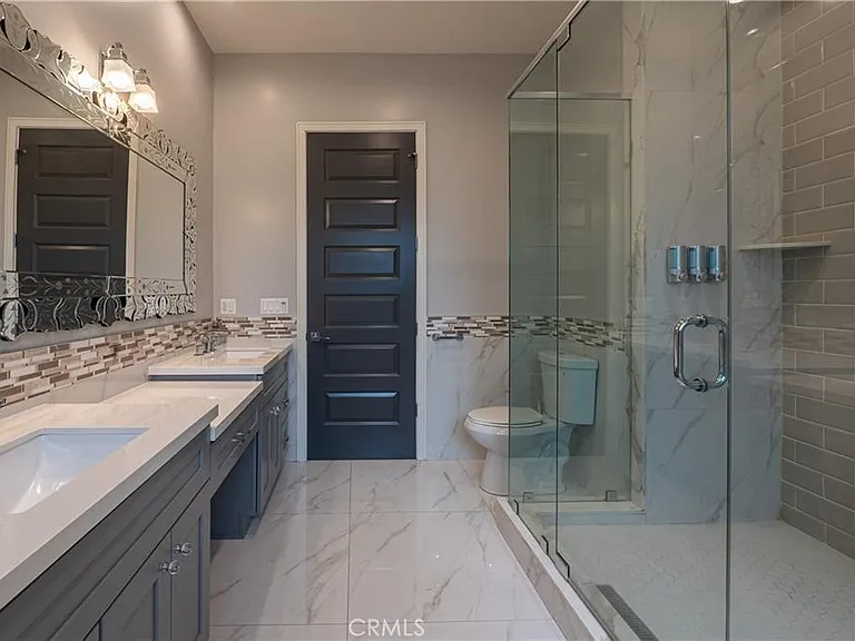 6940 Peach Ave — Photo 38