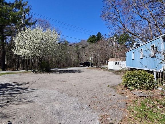 3rd image of 166 Eastern Ave