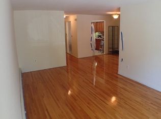 2618 9th St APT 2, Astoria, NY 11102