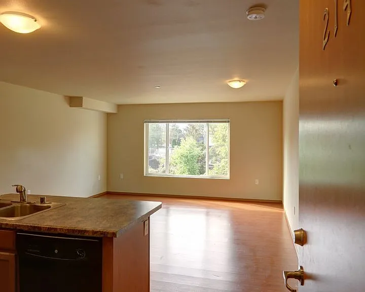 DubSea Apartments — Photo 21