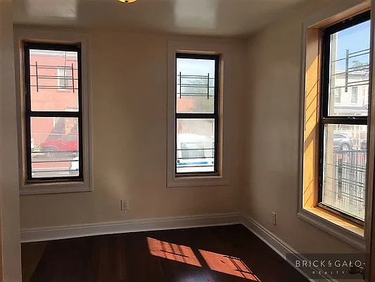 Rented by BRICK & GALO REALTY CORP | media 20