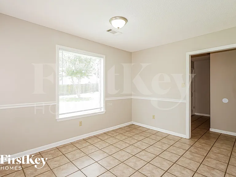 9689 Kingsridge Dr — Photo 8