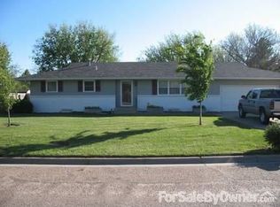 2425 N Belmont Pl, Garden City, KS 67846