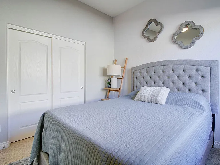 1833 W Periwinkle Way — Photo 34