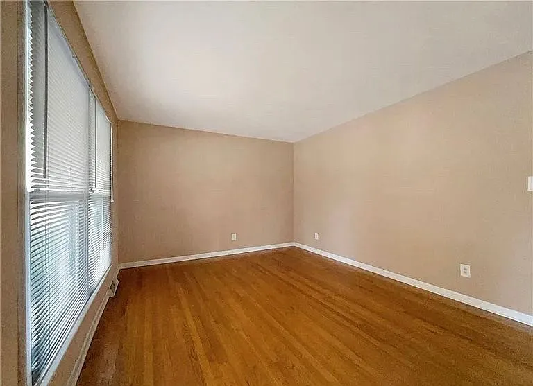 3611 Shagbark Dr — Photo 11