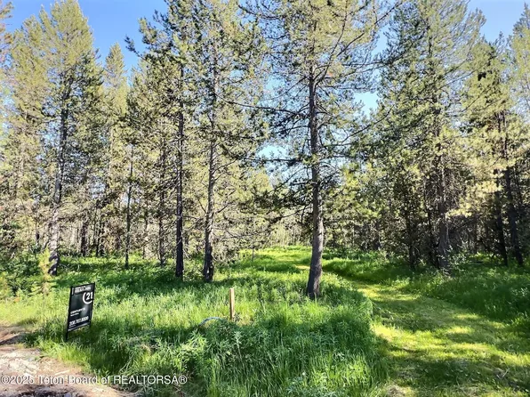 4340 Brodys Bnd, Ashton, ID 83420