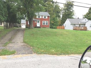 7384 Oakhill Rd, Bedford, OH 44146
