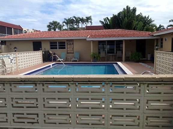 5th image of 1430 S Lakeside Dr APT 21