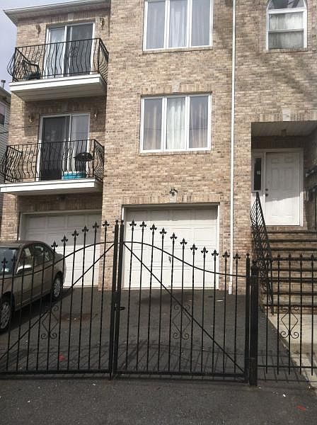 1st image of 61-63 VOORHEES ST #3