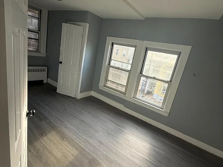 153 Garside St #3 — Photo 4