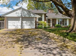 73 Ravensbourne Cres, Toronto, ON M9A2B1