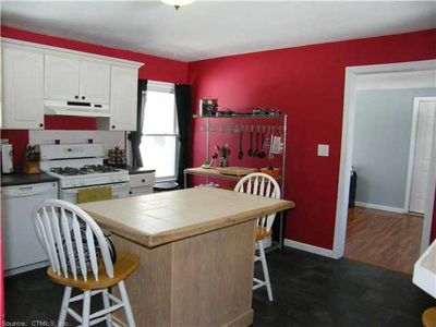 40 Upper Pattagansett Rd, East Lyme, CT, 06333
