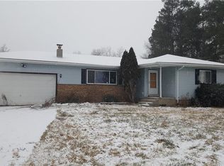 11394 Crego Rd, Akron, NY 14001