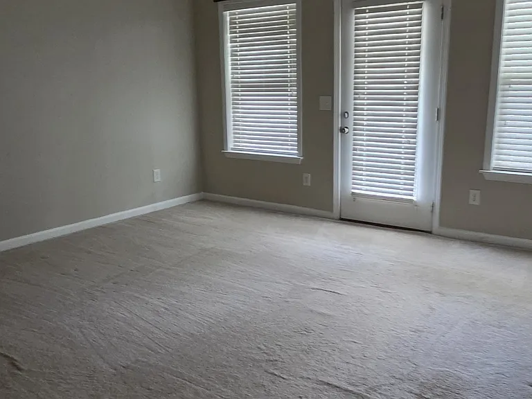 745 Ivy Brook Way — Photo 7