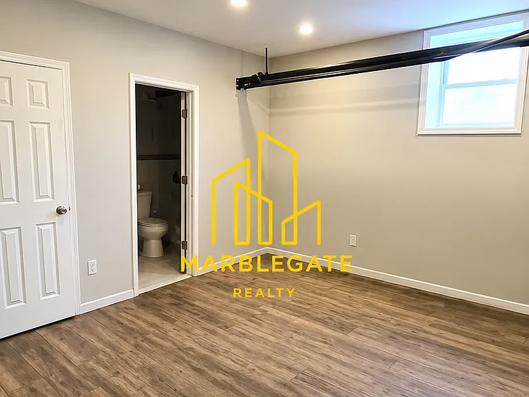 805 Broadway #B33 — Photo 3