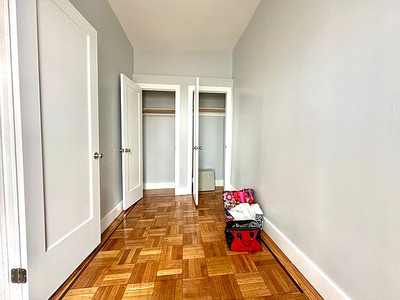 5th image of 171 Halsey St APT 4