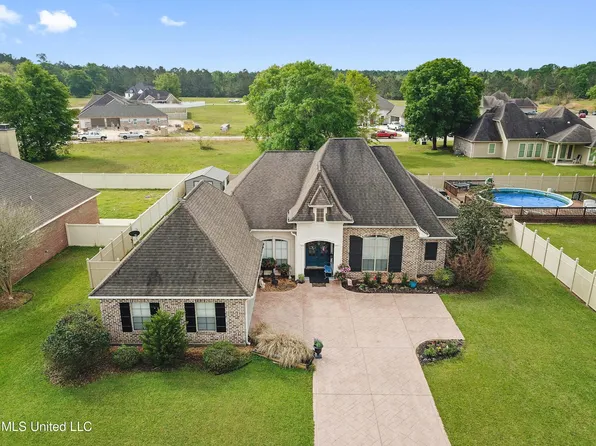 510 Pemberton Pl, Picayune, MS 39466