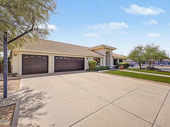 3rd image of 2833 E HERMOSA VISTA Drive