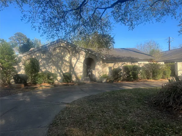 2603 Briarpark Dr, Houston, TX 77042