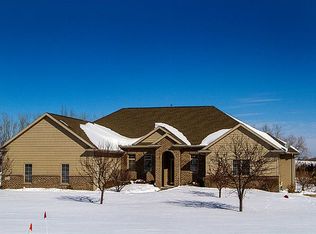 3546 Dekalb Ln, Neenah, WI 54956