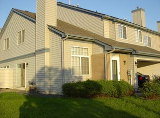 4030 Crystal Cir #121, Shoreview, MN 55126