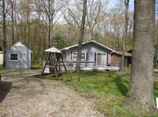 6707 Osbourn Dr, Caseville, MI