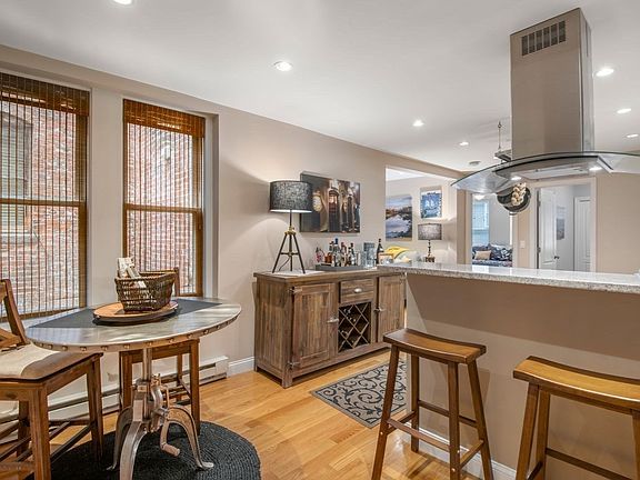 4th image of 27 Clark St APT 6