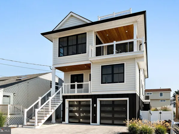 3 E 20th St, Brant Beach, NJ 08008