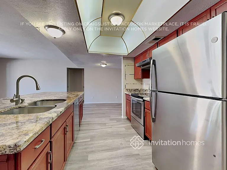 4840 W Vogel Ave — Photo 9