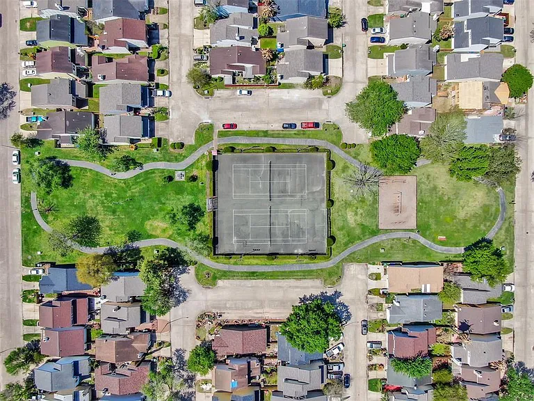 Tennis Courts & Park