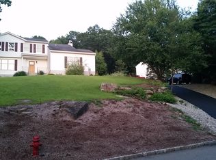 3 Patriot Rd, Lake Hopatcong, NJ 07849