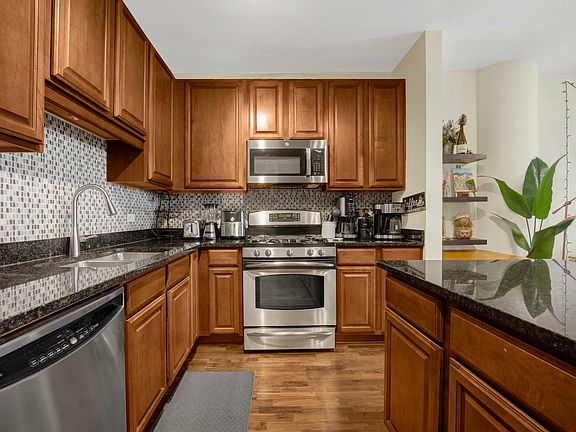 5th image of 1255 S State St Unit 1008