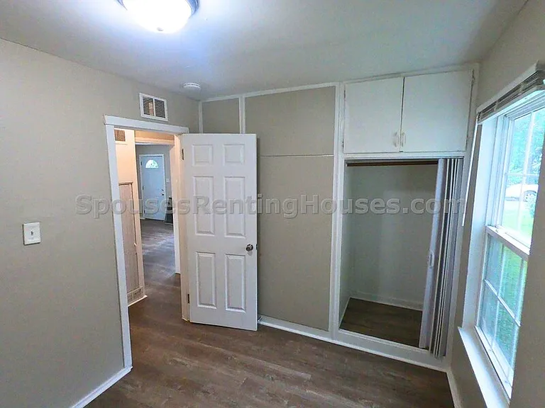 1909 N Colorado Ave — Photo 12