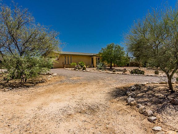 2nd image of 730 W Paseo Norteno