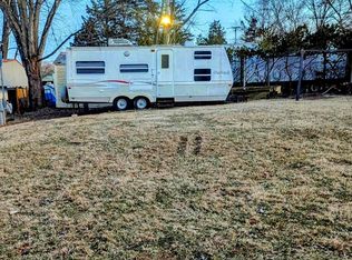 3 Pikers Peak Dr, Falling Waters, WV 25419