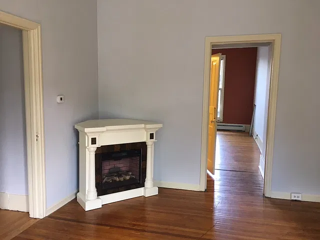 2 bed, $1,400 — Photo 2