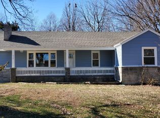 1719 S Wedgewood Ave, Springfield, MO 65807