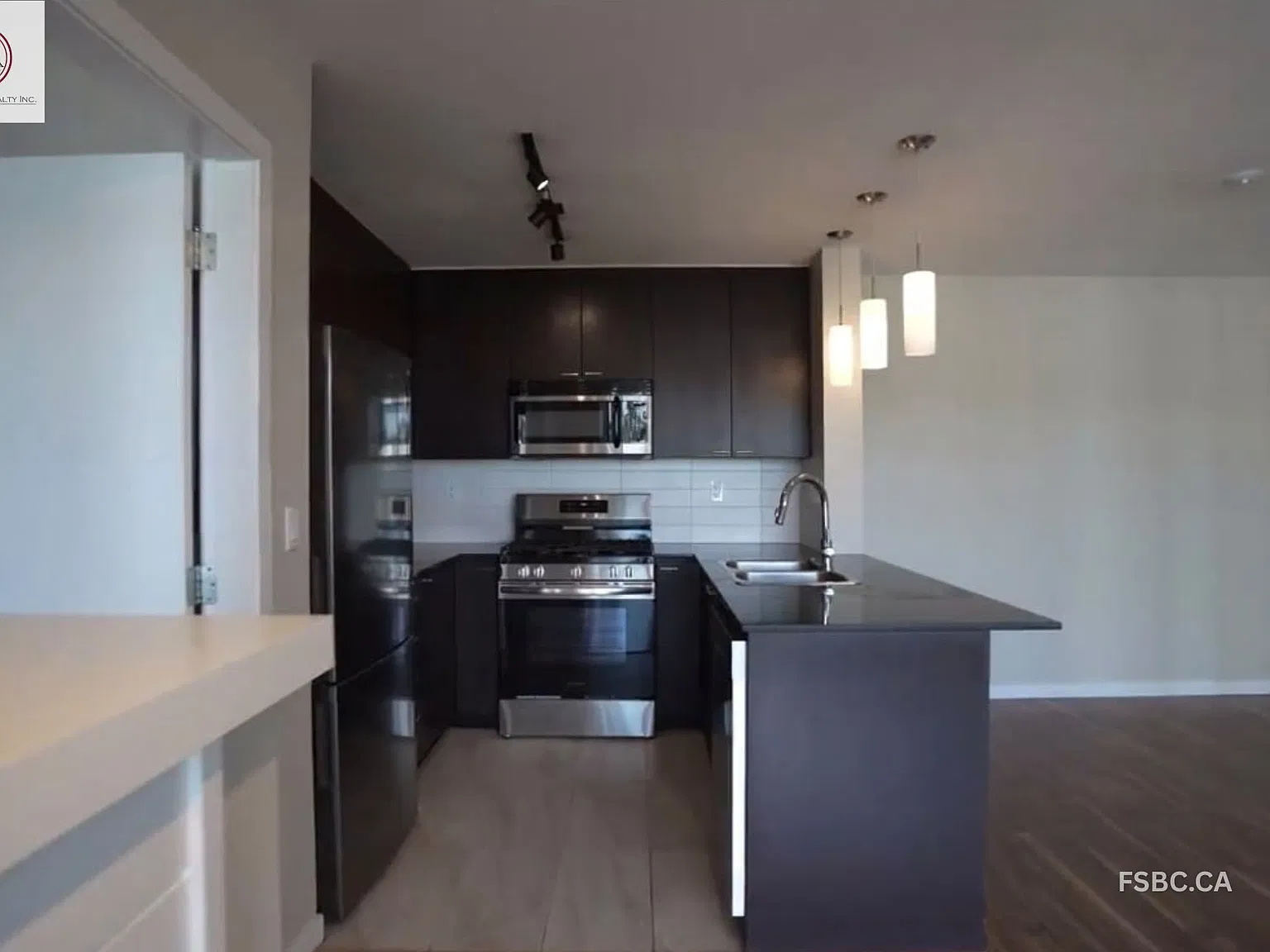 2 bed, 866 sqft, $2,650 — Photo 1