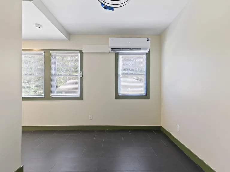 416 N College Ave #4 — Photo 8