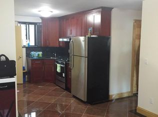 5655 136th St, Flushing, NY 11355