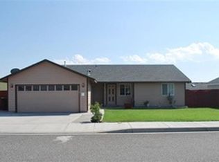 8012 Langara Dr, Pasco, WA