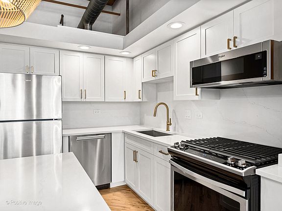 4th image of 616 W Fulton St APT 614