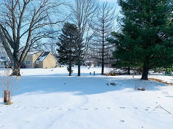 2nd image of 2461 E Lakeshore Dr